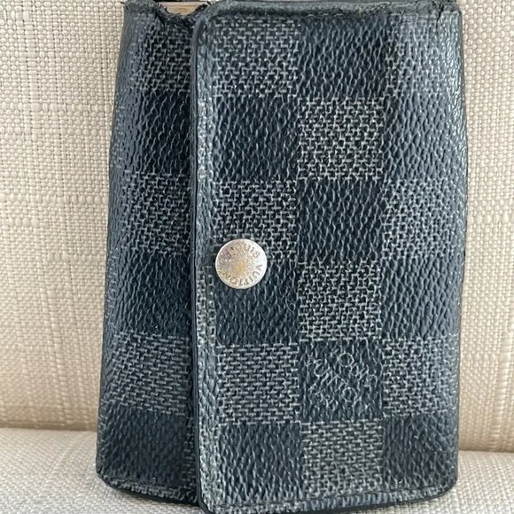 Louis Vuitton Keychain Black/Gray Leather Keys Holder Bag - Picture 5 of 12